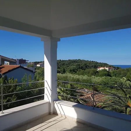 빌라 Beautiful In Premantura With Private Pool And Sea View